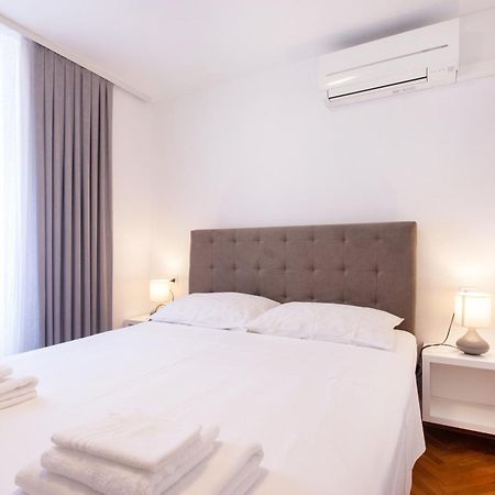 Apartmaji Pri Perotu Izola Exteriör bild