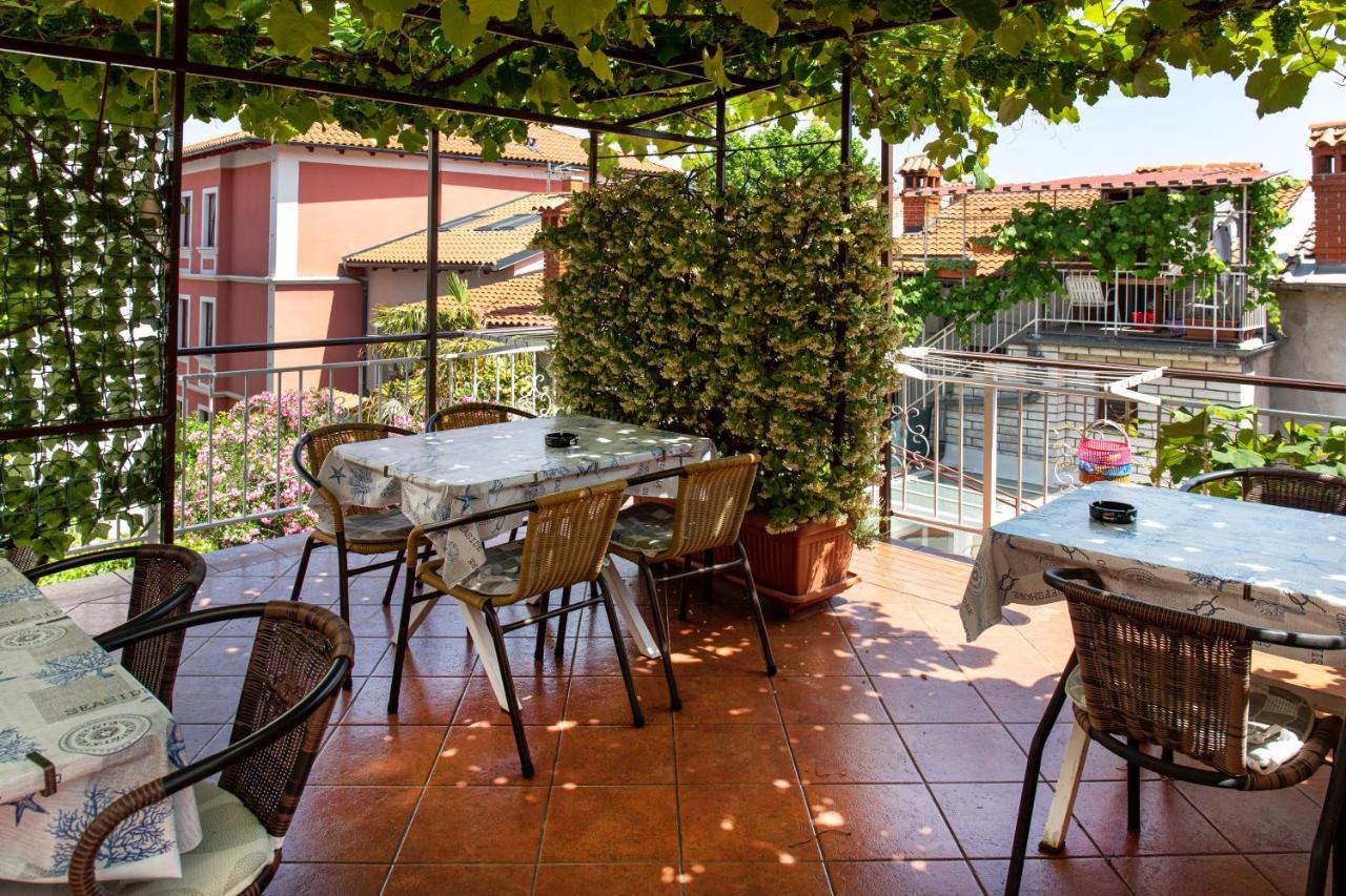 Apartmaji Pri Perotu Izola Exteriör bild