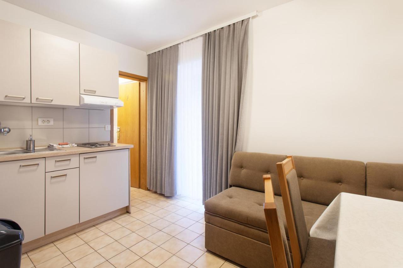 Apartmaji Pri Perotu Izola Exteriör bild