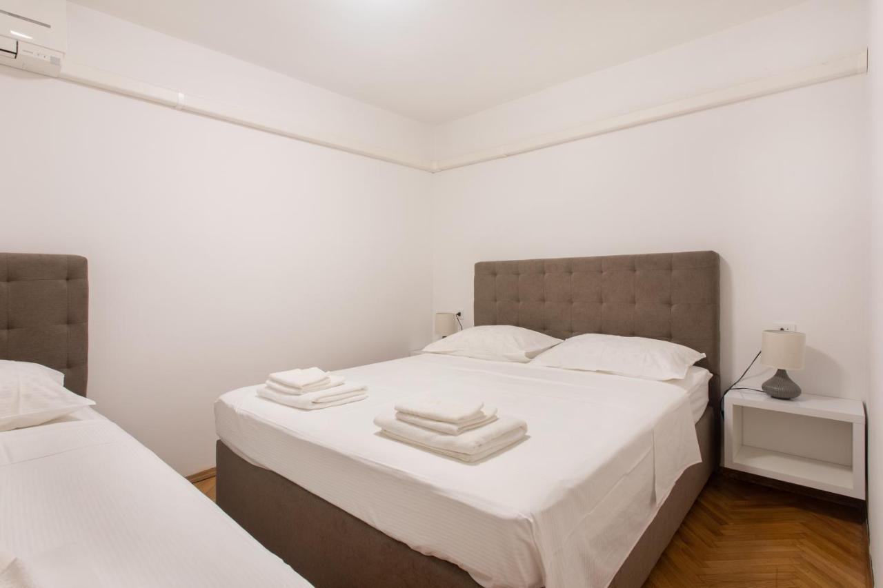 Apartmaji Pri Perotu Izola Exteriör bild