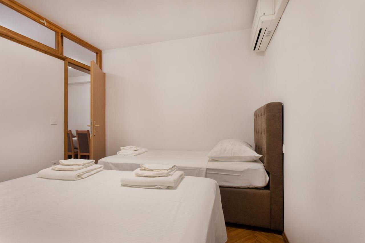 Apartmaji Pri Perotu Izola Exteriör bild