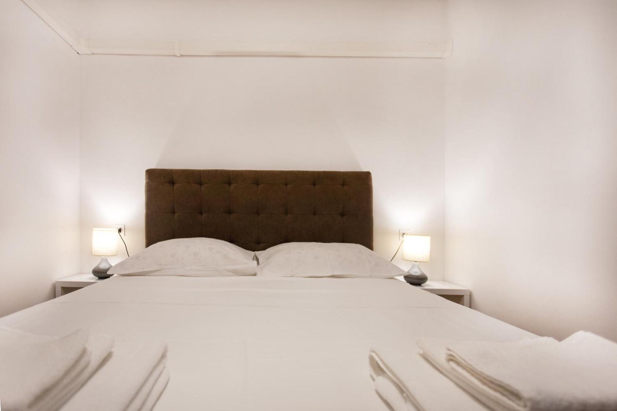 Apartmaji Pri Perotu Izola Exteriör bild